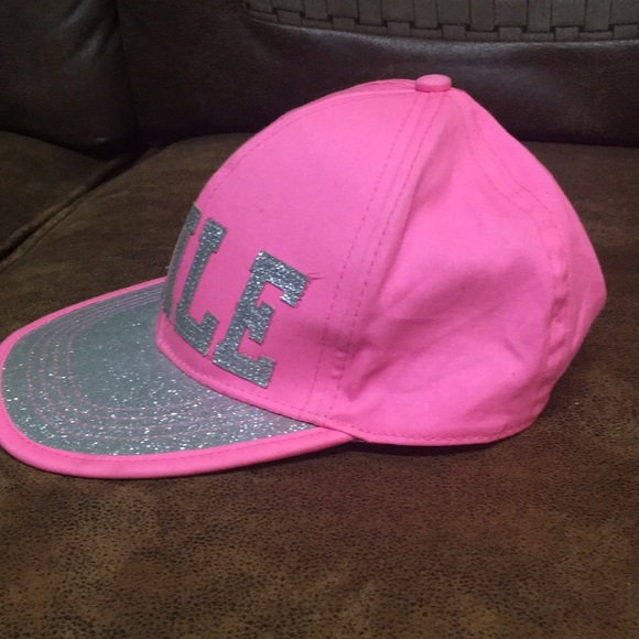 Hat - Picture 3 of 3